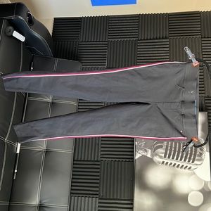 Soft Tommy Hilfiger pants. Size M great condition